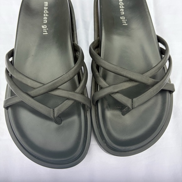 Madden Girl Fowler Black Strappy Platform Sandals size 7 - Picture 4 of 9